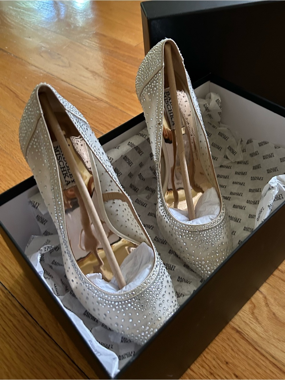 Pointed Toe Pumps - Picture 7 of 7